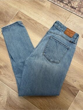 Lucky Brand Women’s  Light Blue Denim Jeans